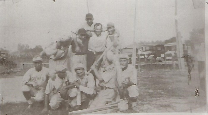 Chesterfield Baseball Team.jpg